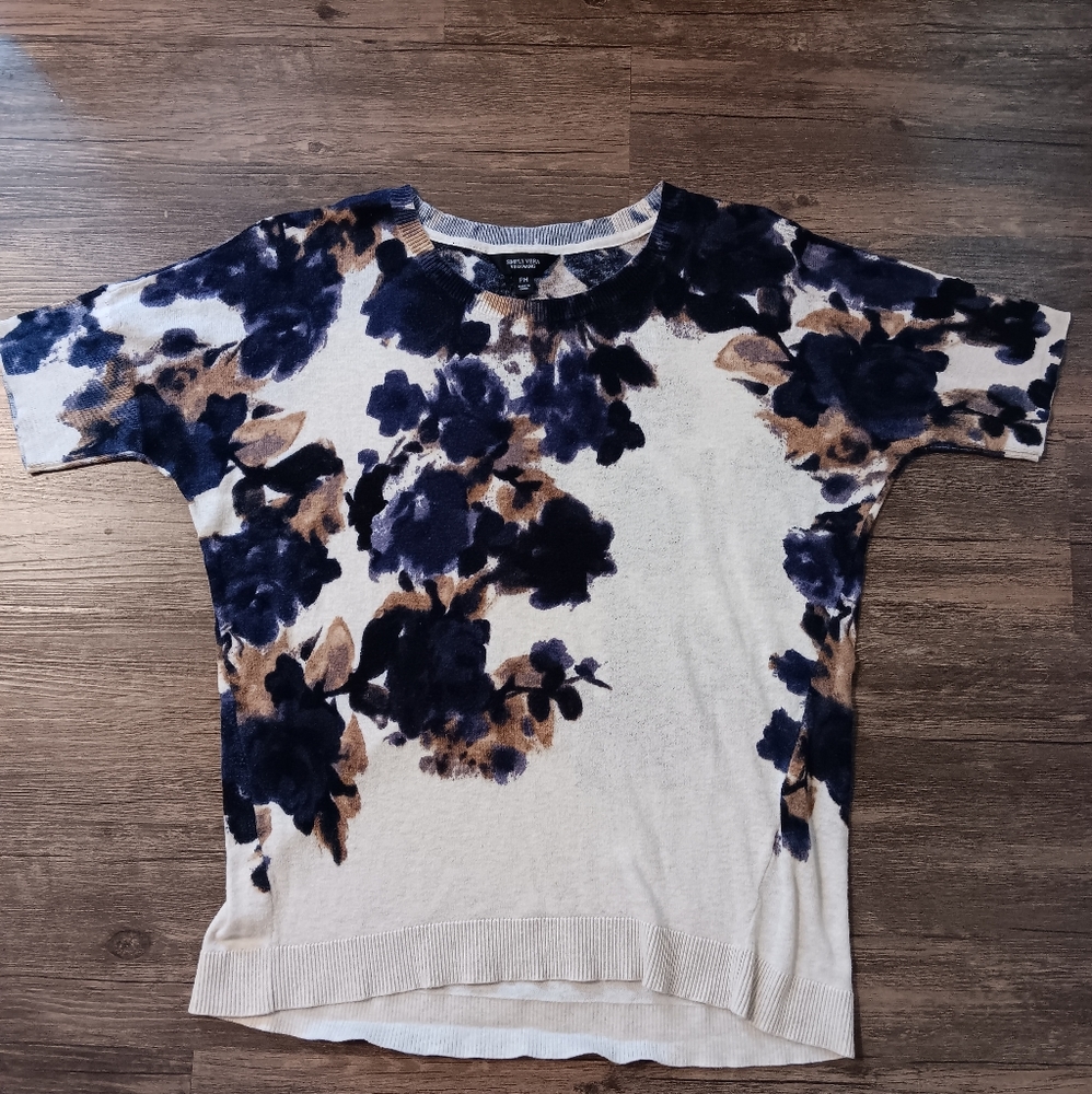 Simply Vera Wang Medium Blue Floral Sweater